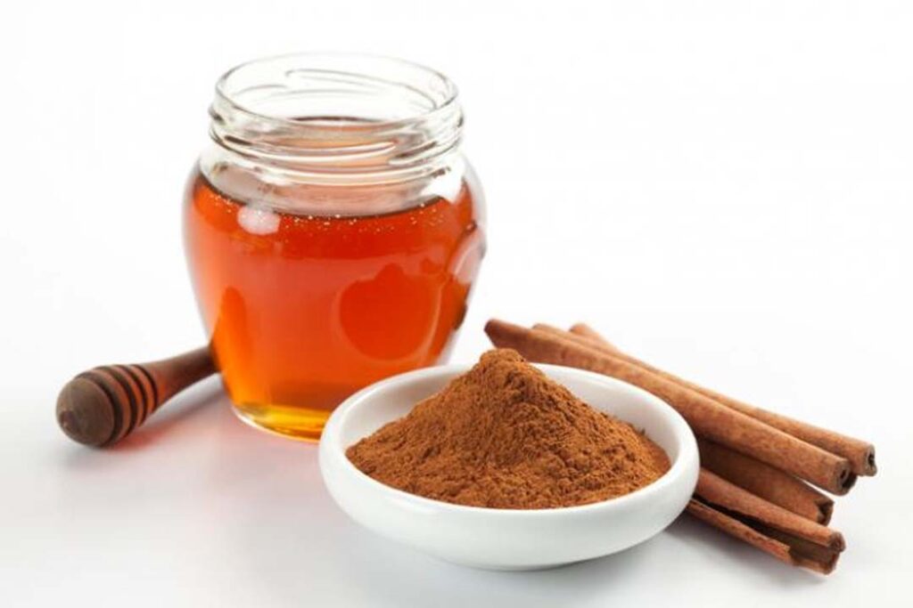 Benefits of cinnamon face pack