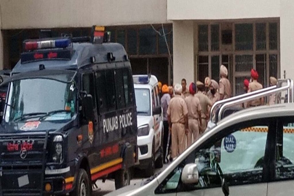 Heavy police force deployed outside Jalandhar court, know what is the matter