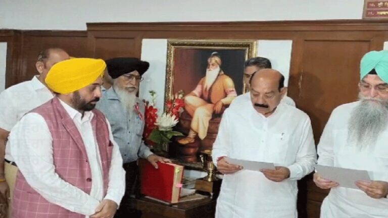 Mohinder Bhagat took oath as member of Vidhan Sabha