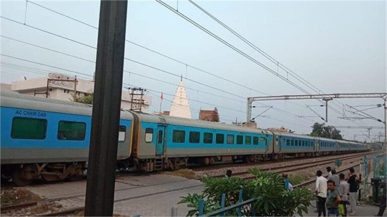 पंजाब में Shatabdi Express में सफर कर रहे यात्री हुए परेशान