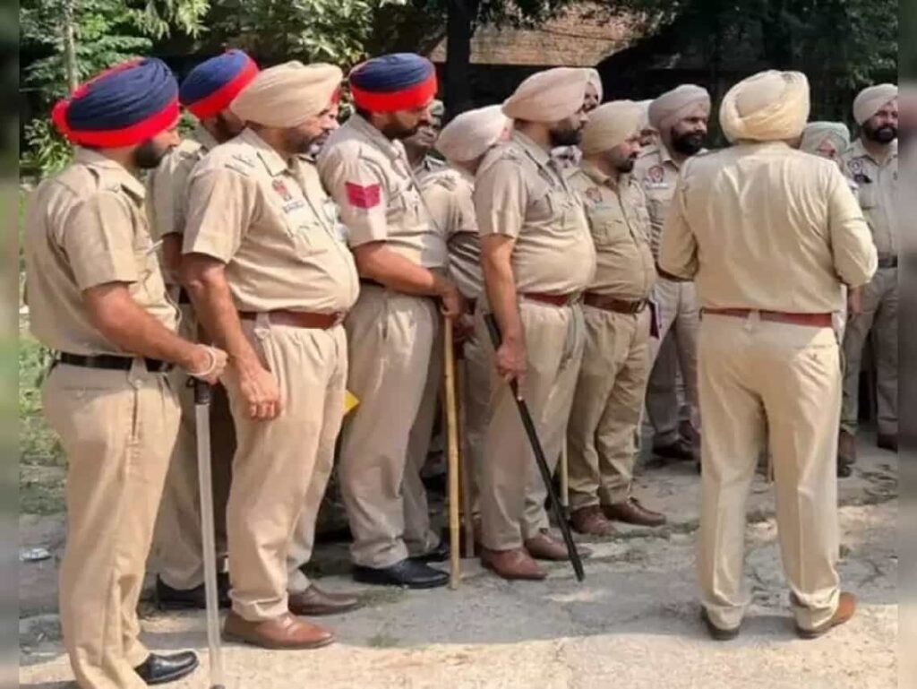 पंजाब में निकल रही शोभा यात्रा में महिलाओ के साथ हुआ ये कांड, लोगो में मची भगदड़