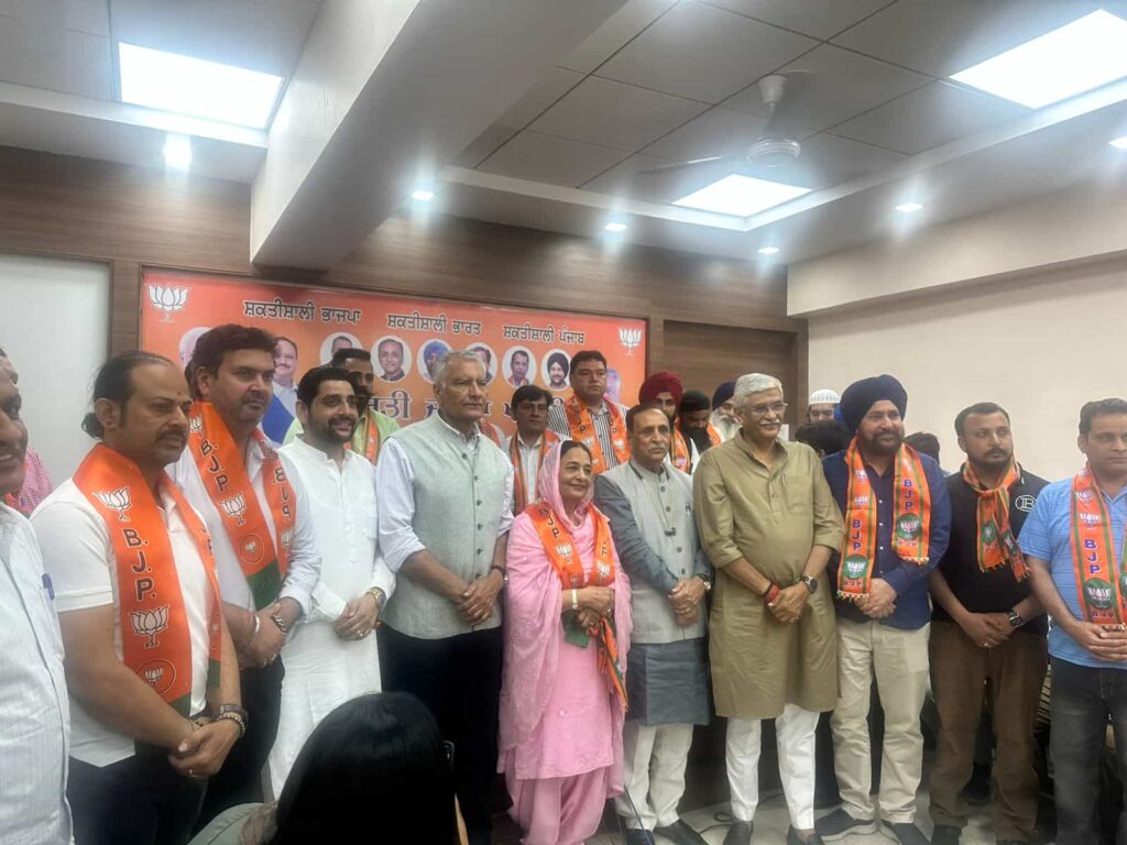 *जालंधर मे BJP नेता Shital Angural ने Aap को दिया बड़ा झटका |*  *कई बड़े नेता आज आप छोड़ BJP में होंगे शामिल*