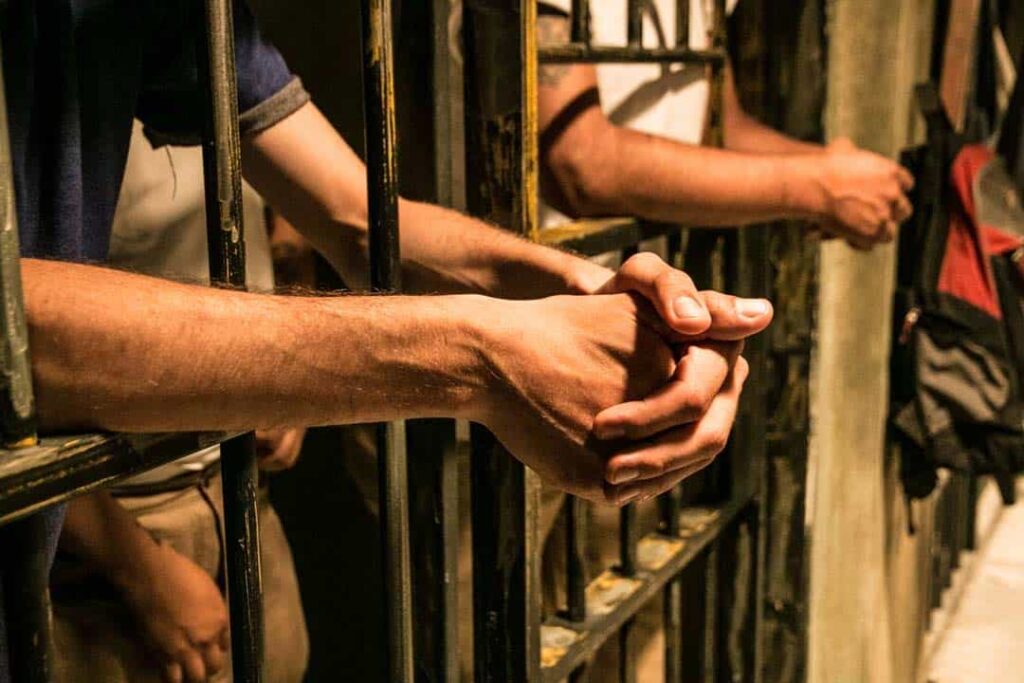 Punjab: सवालों के घेरे में पंजाब की यह जेल, बरामद हुआ ये सामान