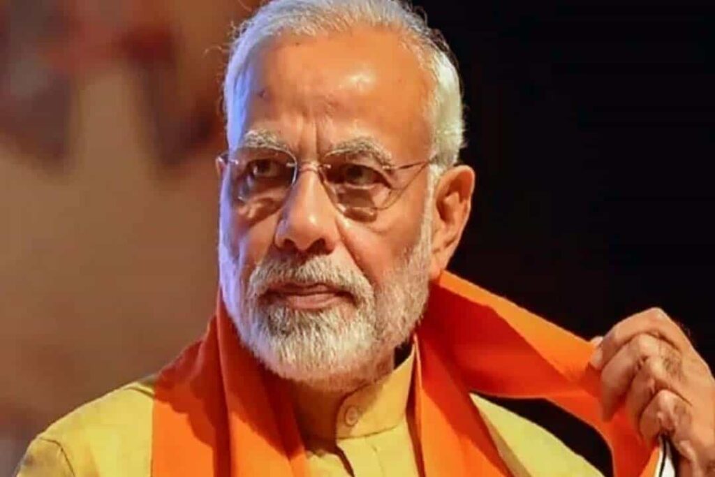 National News: प्रधामंत्री नरेंद्र मोदी के विमान में आई तकनीकी खराबी, इस हवाईअड्डे में किया लैंड