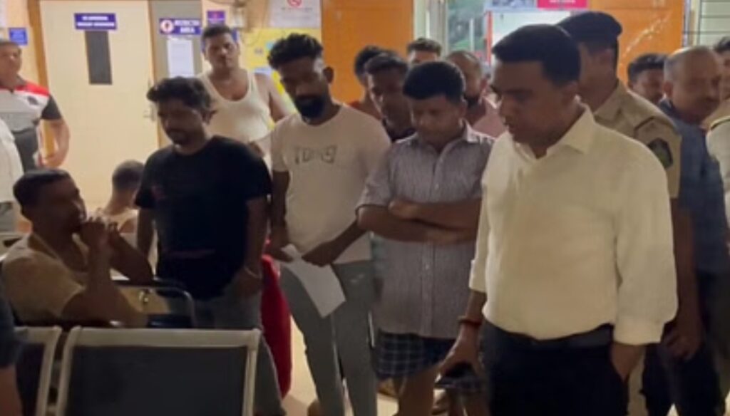 बड़ी खबर: धार्मिक यात्रा के दौरान गोवा में भगदड़ मचने से छह की मौत और 30 श्रद्धालु घायल, CM पीड़ितों का हाल जानने अस्पताल पहुंचे 