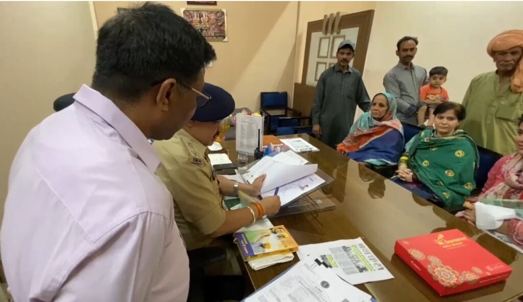 जालंधर में रह रहे पाकिस्तानी नागरिकों की जांच शुरू, 6 की वीजा अवधि 6 महीने बढ़ी, पाकिस्तानी 219 परिवारों की जांच जारी: डीसीपी
