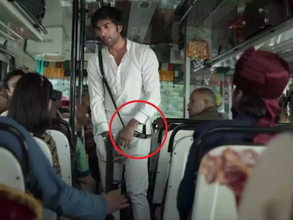 Film Yaariyan 2 सीन को को लेकर बड़ा विवाद,धार्मिक भावनाओं  को ठोस पहुंचाने का आरोप ,पढ़िए पूरी ख़बर