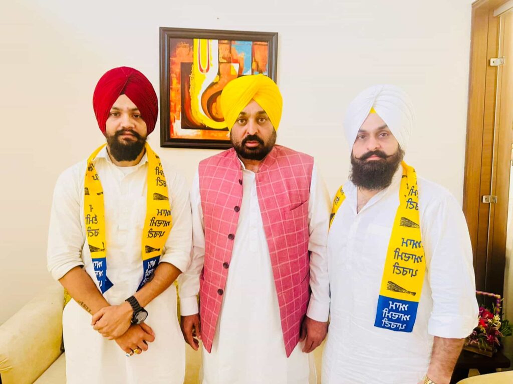 Jalandhar By Election: अकाली दल को बड़ा झटका, ये नेता हुए आप में शामिल