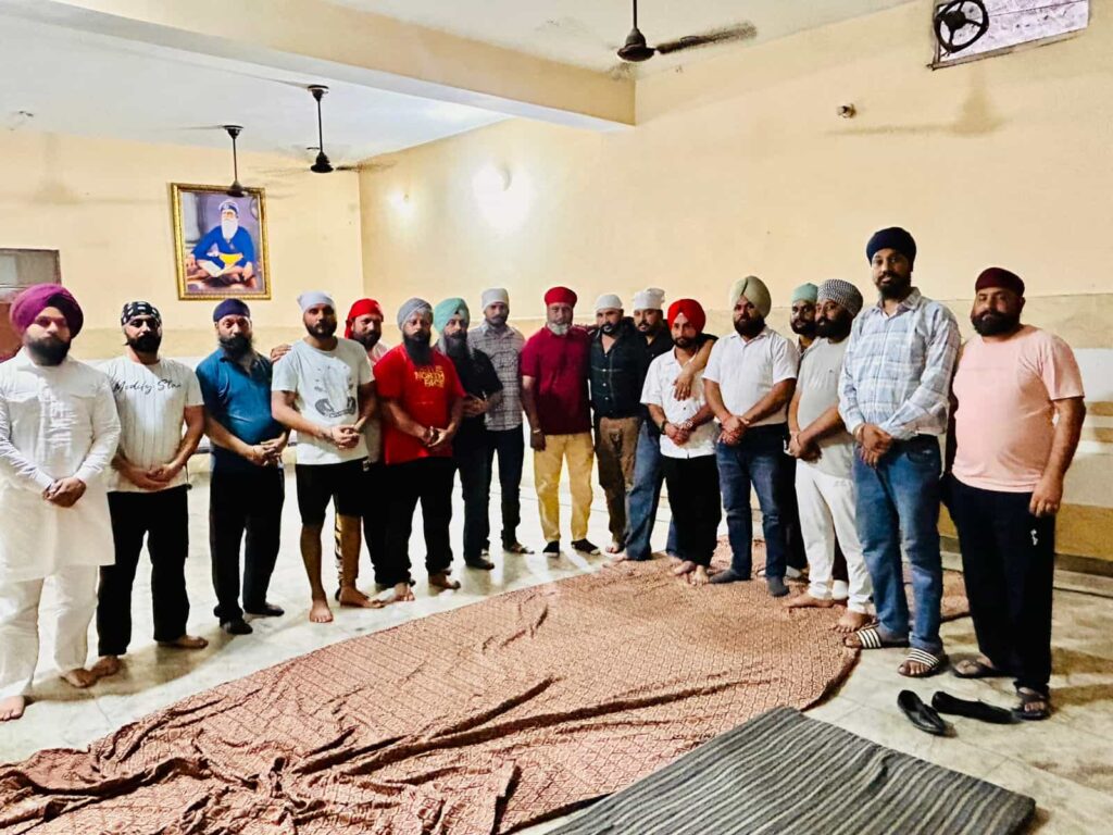 Punjab: धन धन श्री गुरु अर्जन देव जी द्वारा यूथ सर्विस सोसायटी एवं समूह प्रबंधक कमेटियों बस्ती मिट्ठू के सहयोग से, आज धन धन श्री गुरु गोबिंद सिंह जी महाराज जी के जन्म दिवस को समर्पित नगर कीर्तन की हुई बैठक
