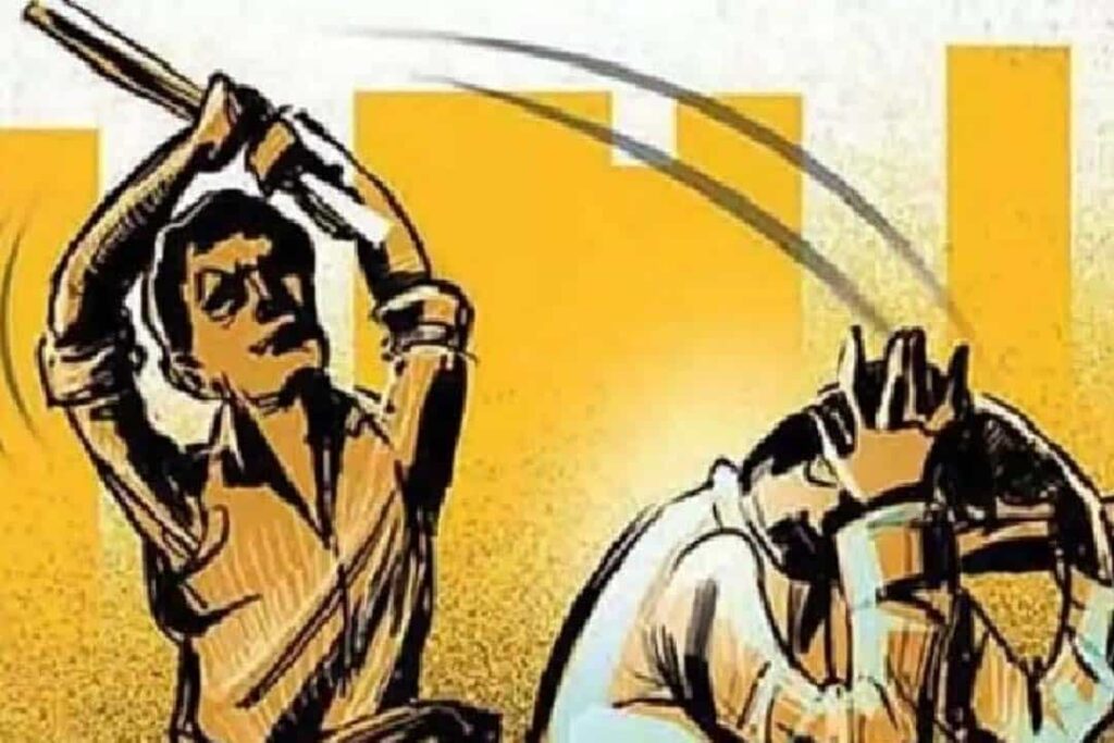 Employee attacked owner: कर्मचारी ने फैक्ट्री मालिक पर तेजधार हथियारों से किया हमला, हालत गंभीर