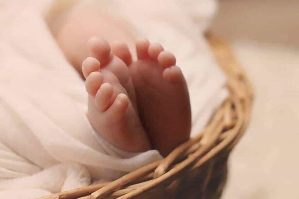 A minor gave birth to a baby: पंजाब में 17 वर्षीय नाबालिंग ने शिशु को दिया जन्म, जानें पूरा मामला