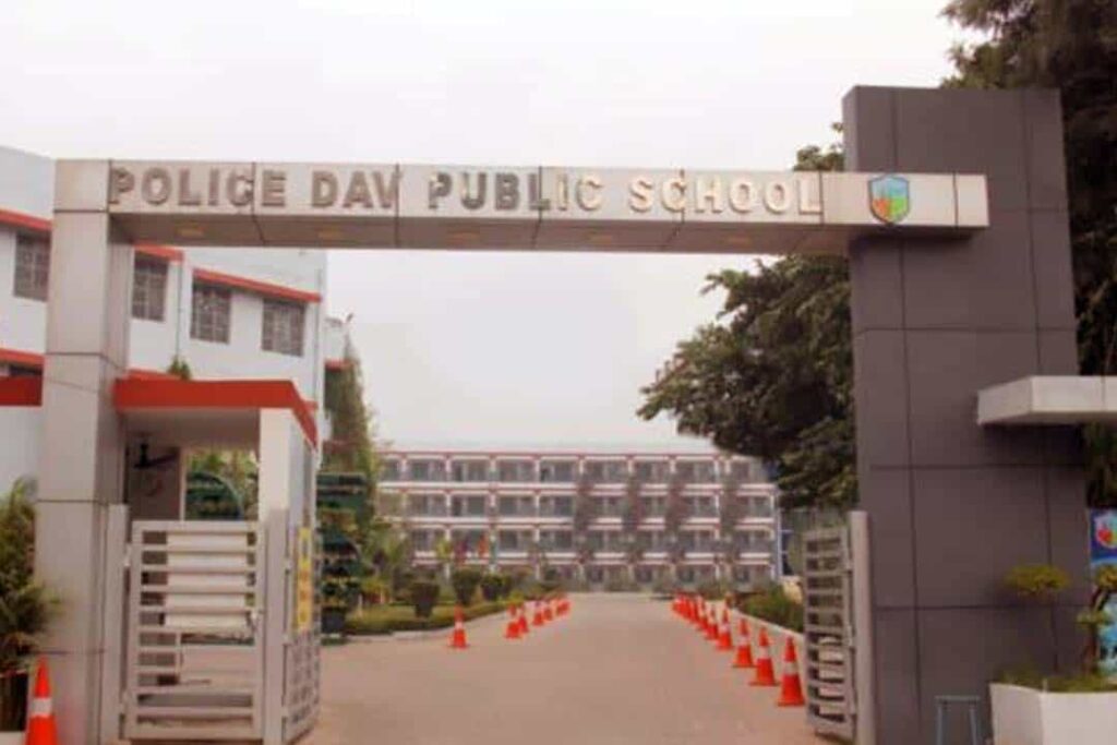 Jalandhar: Police DAV की टीचर्स पर इस मामले को लेकर FIR दर्ज