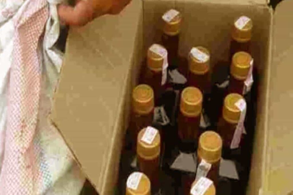 Panchayat Election: पुलिस ने 34 शराब की पेटियां सहित व्यक्ति को किया गिरफ्तार, मामला दर्ज