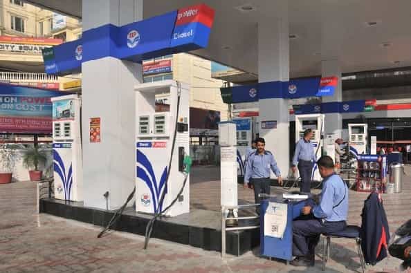 Petrol Diesal Prices : पेट्रोल डीज़ल के क़ीमत में आई गिरावट, जाने आज की क़ीमत