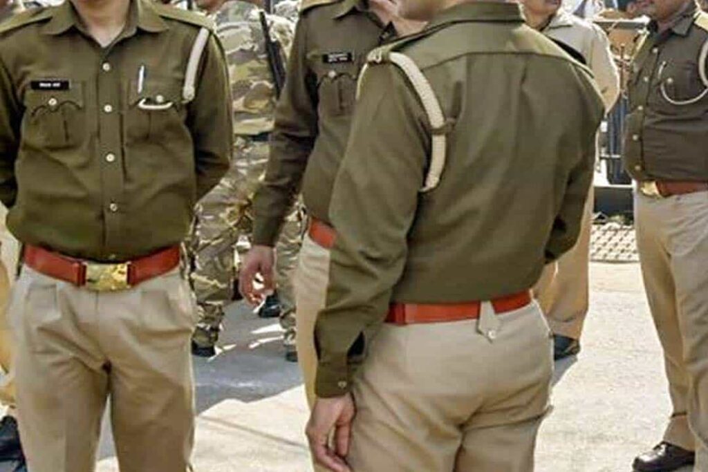 Punjab: पुलिस का बड़ा Action, कांग्रेस नेता के घर पड़ी Raid, जानें मामला