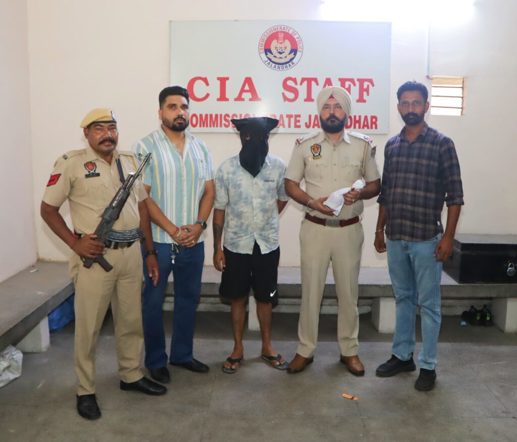 जालंधर पुलिस ड्रग रैकेट भंडाफोड़ का किया भंडाफोड़: तीन तस्कर गिरफ्तार, 13 किलो हेरोइन और हथियार बरामद