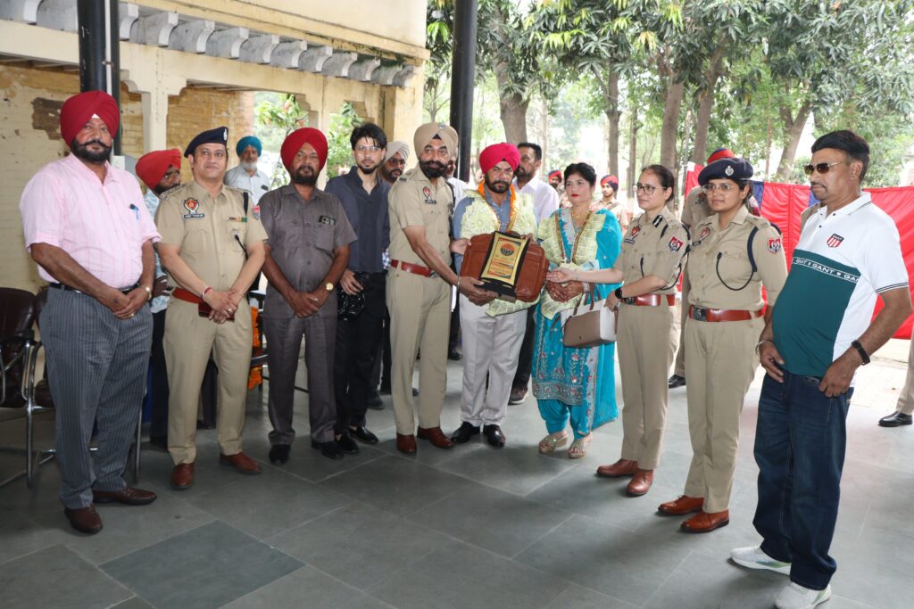कमिश्नरेट पुलिस जालंधर ने 15 सेवानिवृत्त पुलिस अधिकारियों को दी विदाई