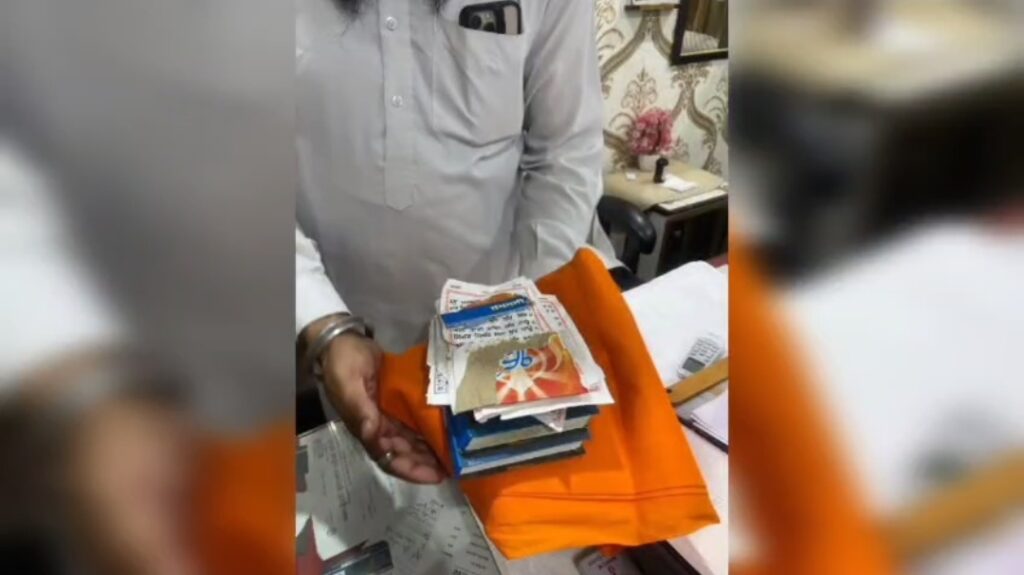 हरिमंदिर साहिब के पास गुटका साहिब की बेअदबी, आरोपी मौके पर धरा; SGPC अध्यक्ष ने दी जानकारी