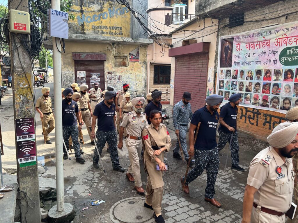 ‘युद्ध नशे के विरुद्ध’: कमिश्नरेट पुलिस का कासो अभियान, दो गिरफ्तार, हेरोइन और नशीले पदार्थ जब्त; 5 वाहनों के चालान