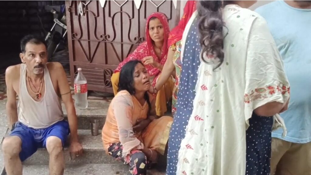 होशियारपुर में दर्दनाक हादसा: दो मंजिला मकान की छत गिरी, मजदूर पिता और दो बेटियों की मौत, पत्नी व दो बेटियां गंभीर घायल